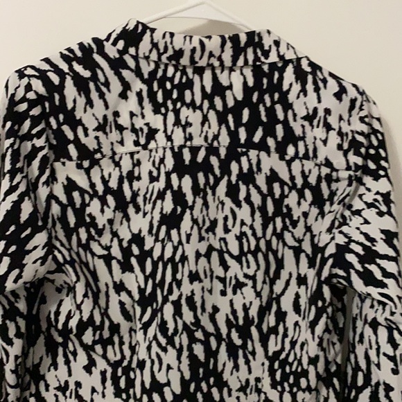 Black and white snow leopard long sleeve collared dress from The Limited - Picture 6 of 6